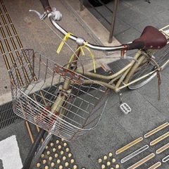 自転車　26インチ　クリーム色の画像