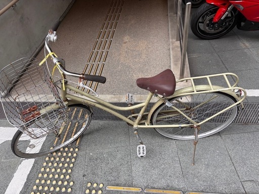 自転車　26インチ　クリーム色