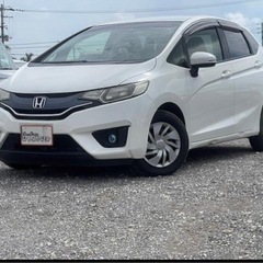 【まさかの決算フライングセール開催中❗️格安中古車といえばオーシャンデザイン❗️え、この値段で大丈夫⁉️ブラック・債務整理中の方を応援！高通過率ローン大好評✨】✨ ホンダ フィット 1.3G・Fパッケージ ✨ 走行距離6.2万km✨の画像