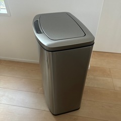 【ゴミ箱】自動、電動、センサー、Costco、45リットルの画像