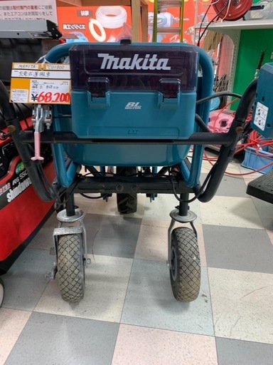 【お値下げいたいました】充電式運搬車　　　MAKITA   　　CU1800  　　本体のみ