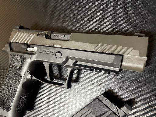 エアガン　Para Bellum P320 XFULL 4.7in ガスガンXcarry SIG M17   パラベラム　美品！