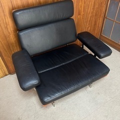 チャールズ＆レイ・イームズ 1人掛けクラシックソファ　レプリカ　ビンテージの画像