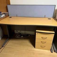 無料オフィスデスク+チェスト