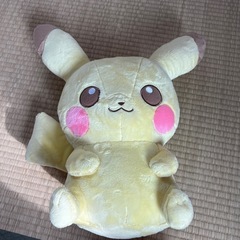 ピカチュウ　ぬいぐるみ