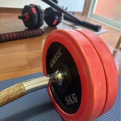 自宅ジムトリーニングダンベルセットの画像