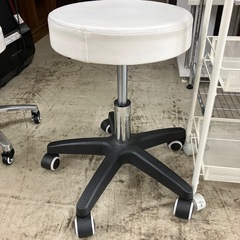 O2408-515 キャスター付スツール 低反発 汚れあり 中古①の画像