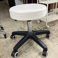 O2408-516　キャスター付スツール 低反発 汚れあり 中古②の画像