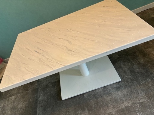 大理石テーブル