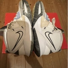 NIKE カイリーアービング　バッシュ　カイリー8 インフィニティ　ナイキ スニーカー シューズ 26センチの画像
