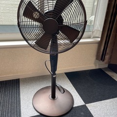 取引中。扇風機。オシャレ☆