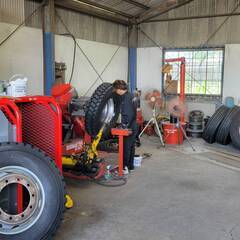 【サービスメンテナンス（自動車タイヤ交換作業）/未経験歓迎！経験者優遇！】月給23万円以上！/賞与支給年2回（前年実績3ヵ月分）/退職金制度あり/資格取得支援あり_株式会社ナンキュウの画像