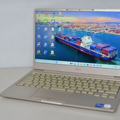 中古良品ノートパソコン 富士通 CH75/E3 Windows11 爆速SSD256GB 第11世代core i5-1135G7/メモリ8GB/13.3インチ/webカメラ/無線内蔵