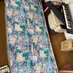 シングルサイズ　
ベッドマット 