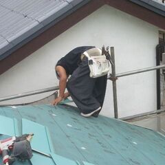 屋根施工職人・雨樋取付職人・建築板金職人　募集の画像