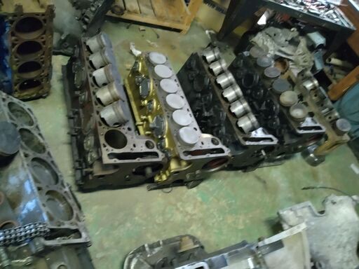 Mベンツ-113SL-シリーズ各種リペアーエンジン部品