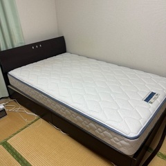 セミダブルベッド(マットレス付き)