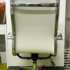 キャスター付き椅子(4脚)の画像