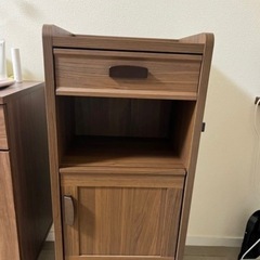 収納棚　キャビネット
