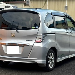 フリードハイブリッド　車検9年4月　6人乗りガソリン満タンの画像
