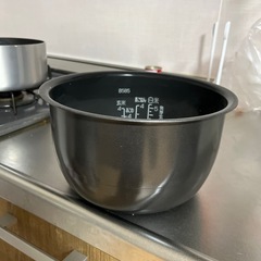 【受け渡し決定】【5.5合炊き炊飯器】の画像