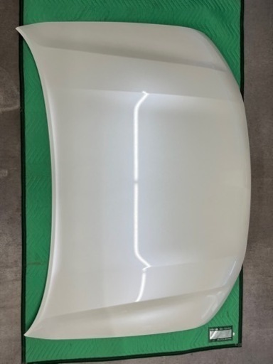 ランクル 200 前期　フロントフード　色　パールホワイト