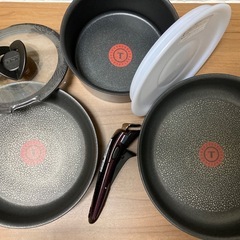 半額値下げ↓【未使用品】ティファール　フライパン&鍋6点セットの画像