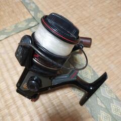🎣釣具　Daiwaリール　GS  2000