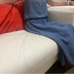 【8月28日まで】大型ソファ　2人用　赤　オレンジ　暖色　値段交渉アリ！の画像