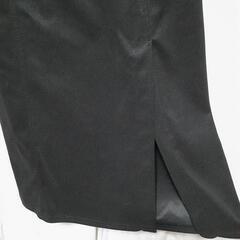 (ロ)タグ付き新品未使用　Lサイズ　スカート　黒色　スリット　秋冬物の画像