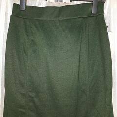 (ラ)タグ付き新品未使用　Lサイズ　スカート　深緑色　スリット　秋冬物の画像