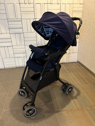 アップリカ　ベビーカー　クルリー