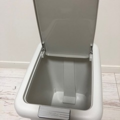 ゴミ箱の画像