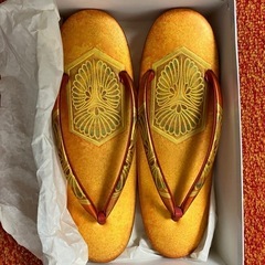 女性の和装用の草履、中古品、あまり使用していないよう