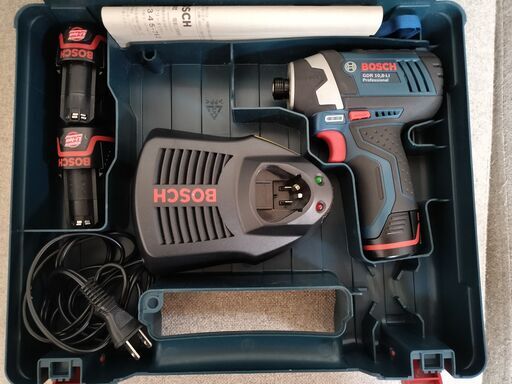 Bosch GDR10.8-LIJ 10.8V コンパクトコードレスインパクトドライバー バッテリー３個・充電器・キャリングケース付 使用少ない！