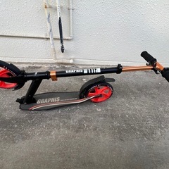 大人でも乗れるキックボード
の画像