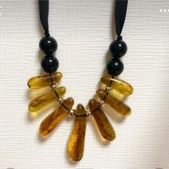 大ぶりべっこう風ネックレス