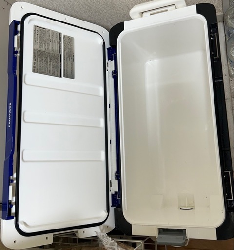 クーラーボックス