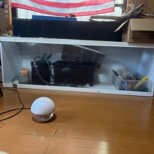 1800×600×600アクリル水槽