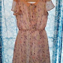 【美品】レースワンピ＆花柄襟レースワンピ２点セットの画像