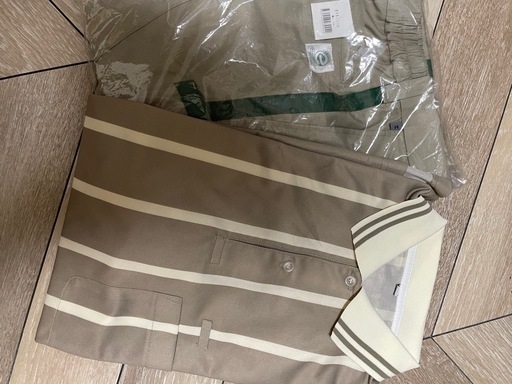 旧モデル　激レアのコスプレシャツとズボン　メンズM