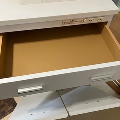 【引渡し決定】キャスター、コンセント付ごみ箱　キッチンカウンター　レンジ台の画像