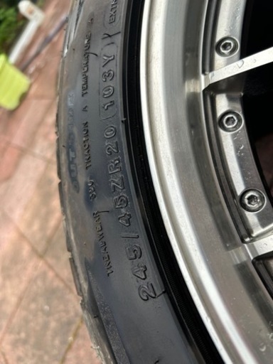 20インチ　タイヤホイール