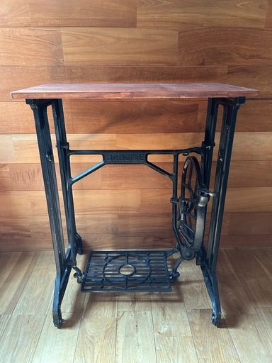 【無料配送いたします】JANOME ジャノメ　アンティークミシン台　テーブル　シェルフ　棚