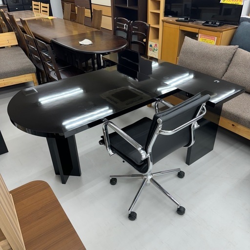 【美品‼️】お洒落♪ 160cm幅パソコンデスクセット 昇降チェア 事務机 勉強机 椅子 鏡面仕上げブラック♪