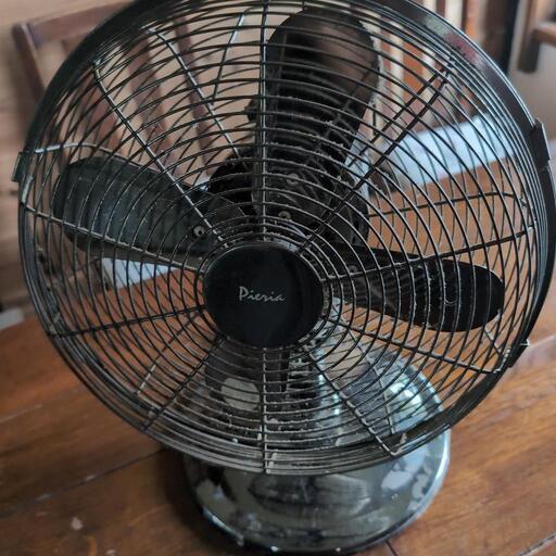 レトロ風な扇風機
