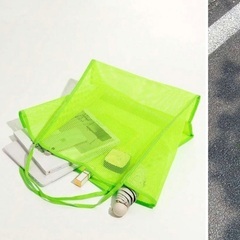 新品未使用　2個セット　メッシュ　ビーチ　トラベルバッグ　女性用　ショルダーバッグ　大容量　女性　トートバッグ、学校用　バッグ、大容量　防水　軽量　ポータブル　折りたたみ　可能　ティーンエージャー　女性　大学生、教師、男性、オフィス、大学、小学校、中学校、高校、仕事、ビジネス、通勤、アウトドア、旅行、外出、スタジアム、スポーツ、ショッピング、休日、ビーチに最適　コンパクト　薄い　薄型　エコバッグ　ネット　の画像