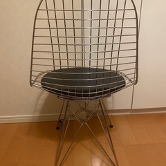 【美品】黒 イームズ ワイヤーチェア メッシュ スタイリッシュ 椅子 リプロダクト の画像