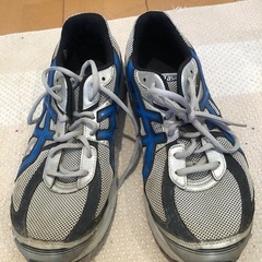 ジョギング？シューズ
