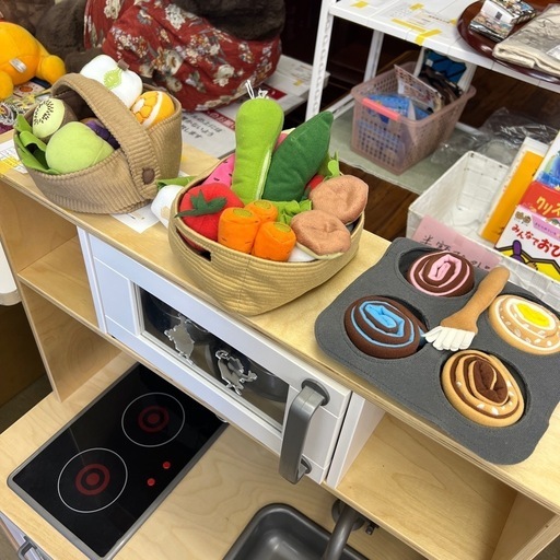 ままごとキッチン　IKEA　付属品いっぱい　8/31まで表示価格より半額　80625